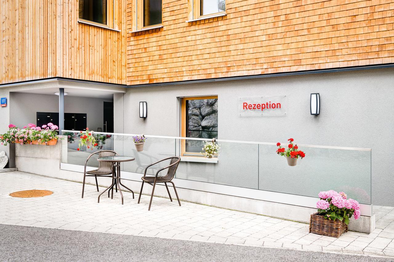 Damuels Appartements Exterior foto